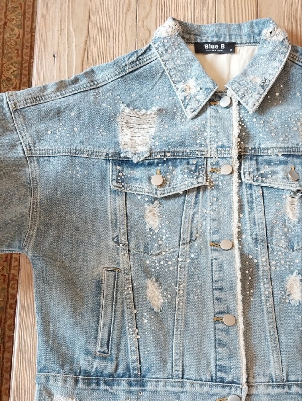 Light Wash Rhinestone & Distress Denim Jacket - Picture 4 of 9
